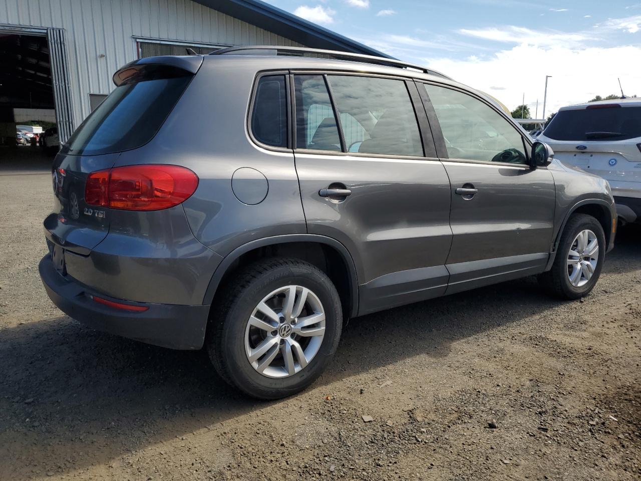 VOLKSWAGEN TIGUAN S