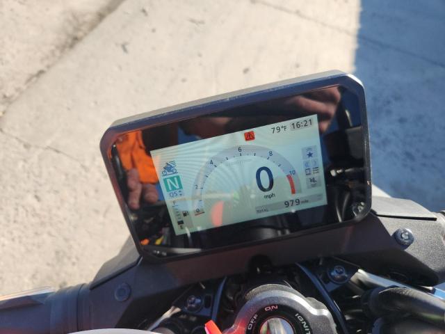 2025 HONDA CB750 A - JH2RH2402SK002112