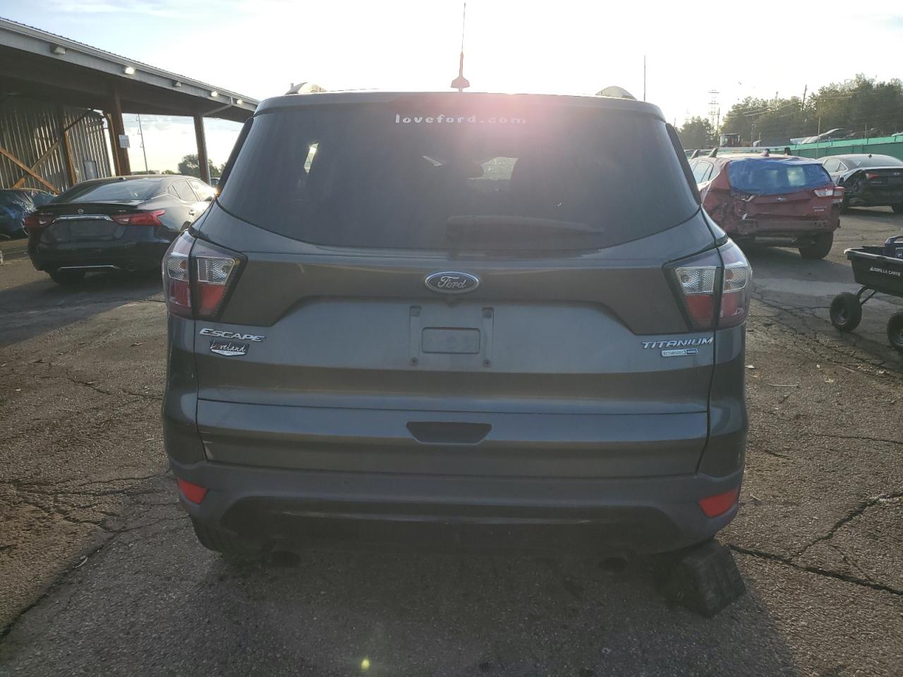 FORD ESCAPE TITANIUM