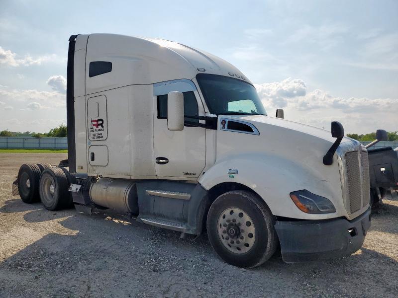 Global Auto Auctions: 2017 KENWORTH T680