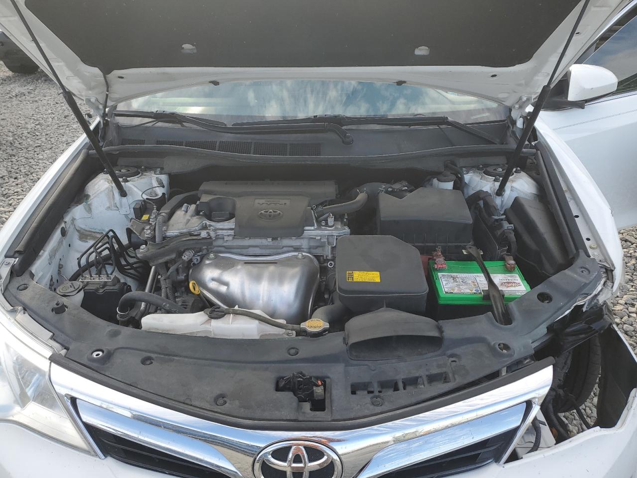 TOYOTA CAMRY BASE