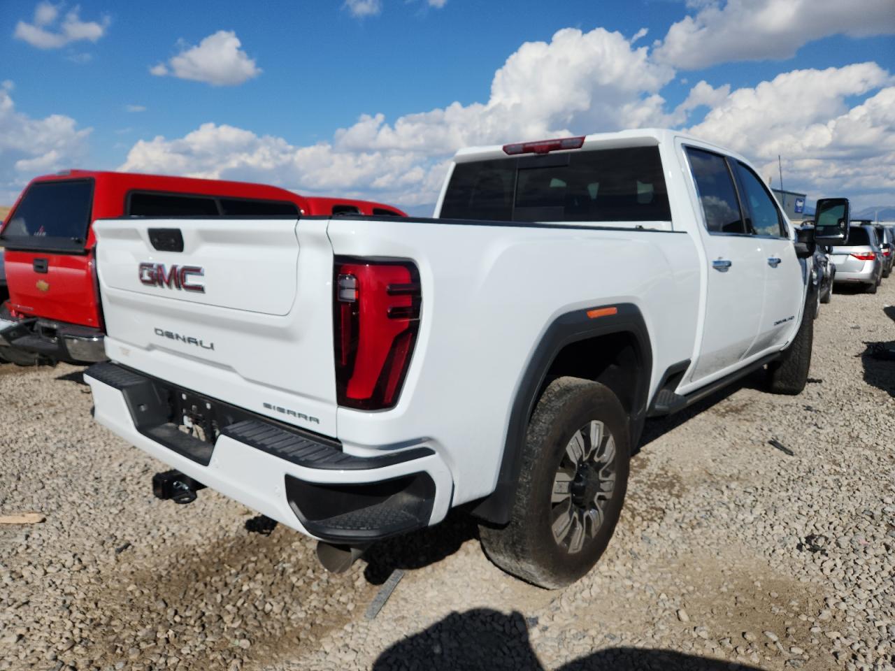 GMC SIERRA K2500 DENALI