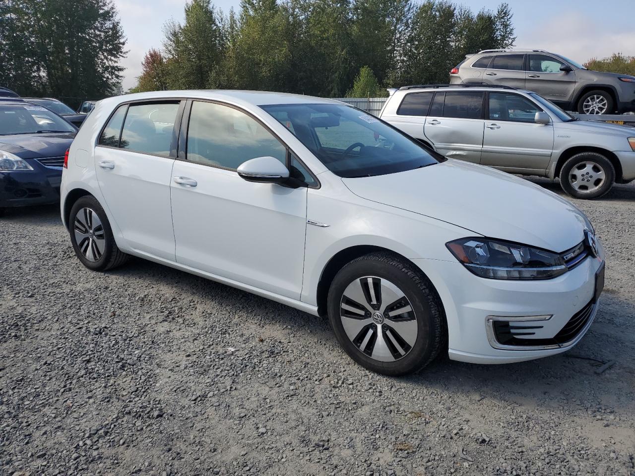 VOLKSWAGEN E-GOLF SE