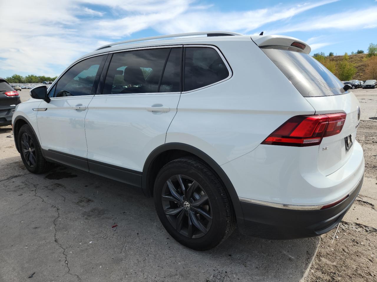 VOLKSWAGEN TIGUAN SE