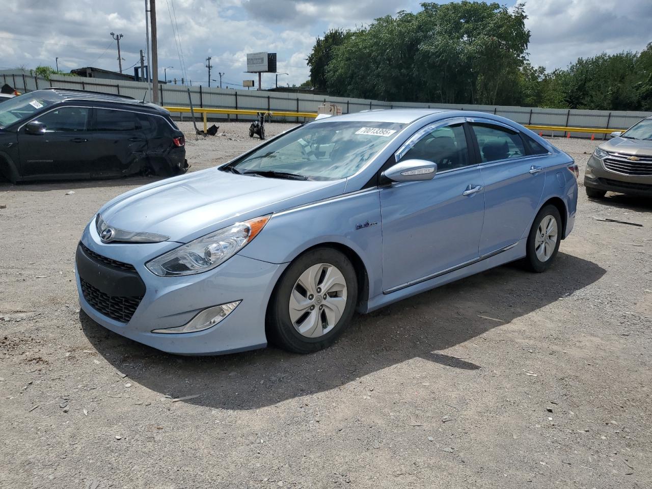 HYUNDAI SONATA HYBRID