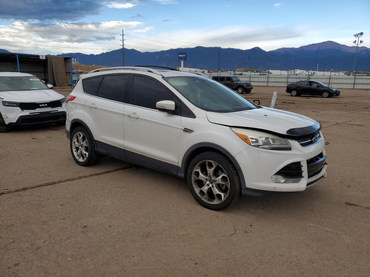 FORD ESCAPE TITANIUM