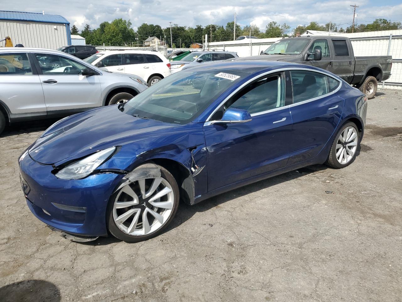 TESLA MODEL 3