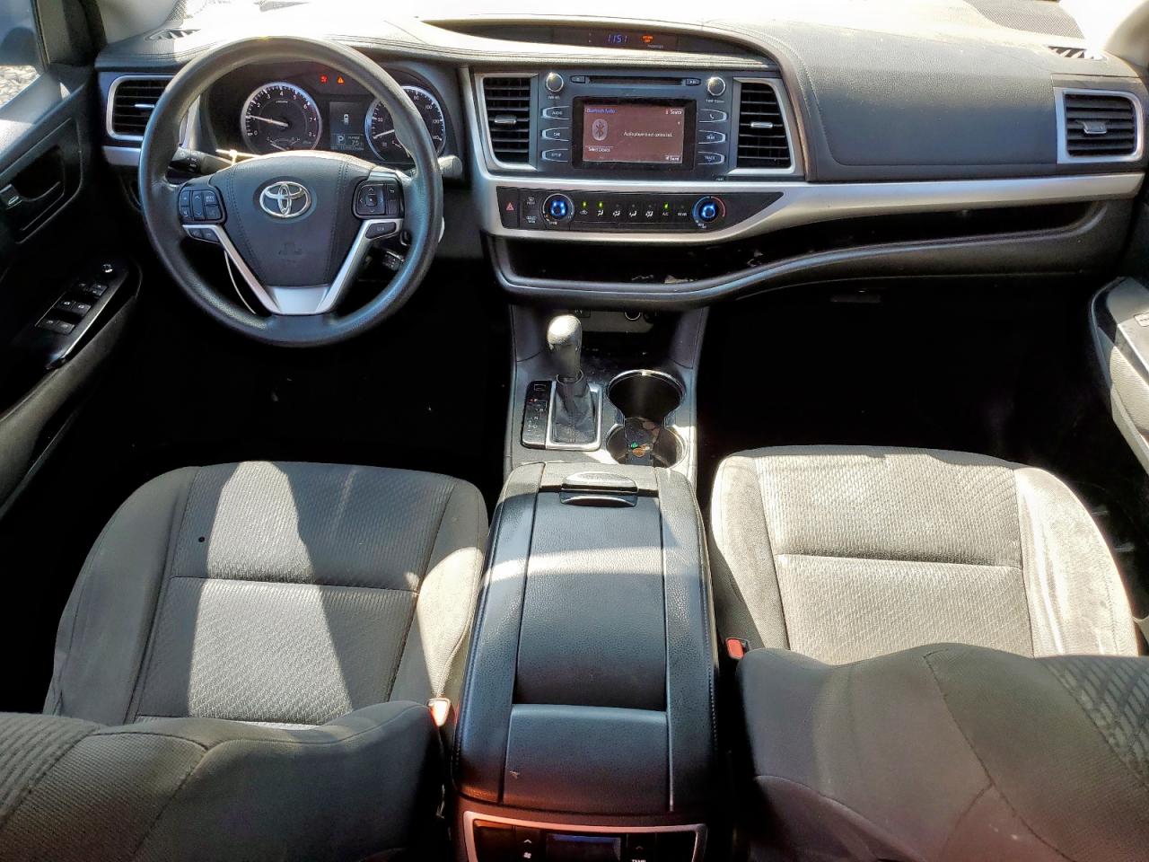 TOYOTA HIGHLANDER LE