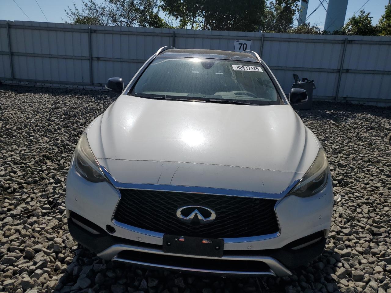 INFINITI QX30 BASE