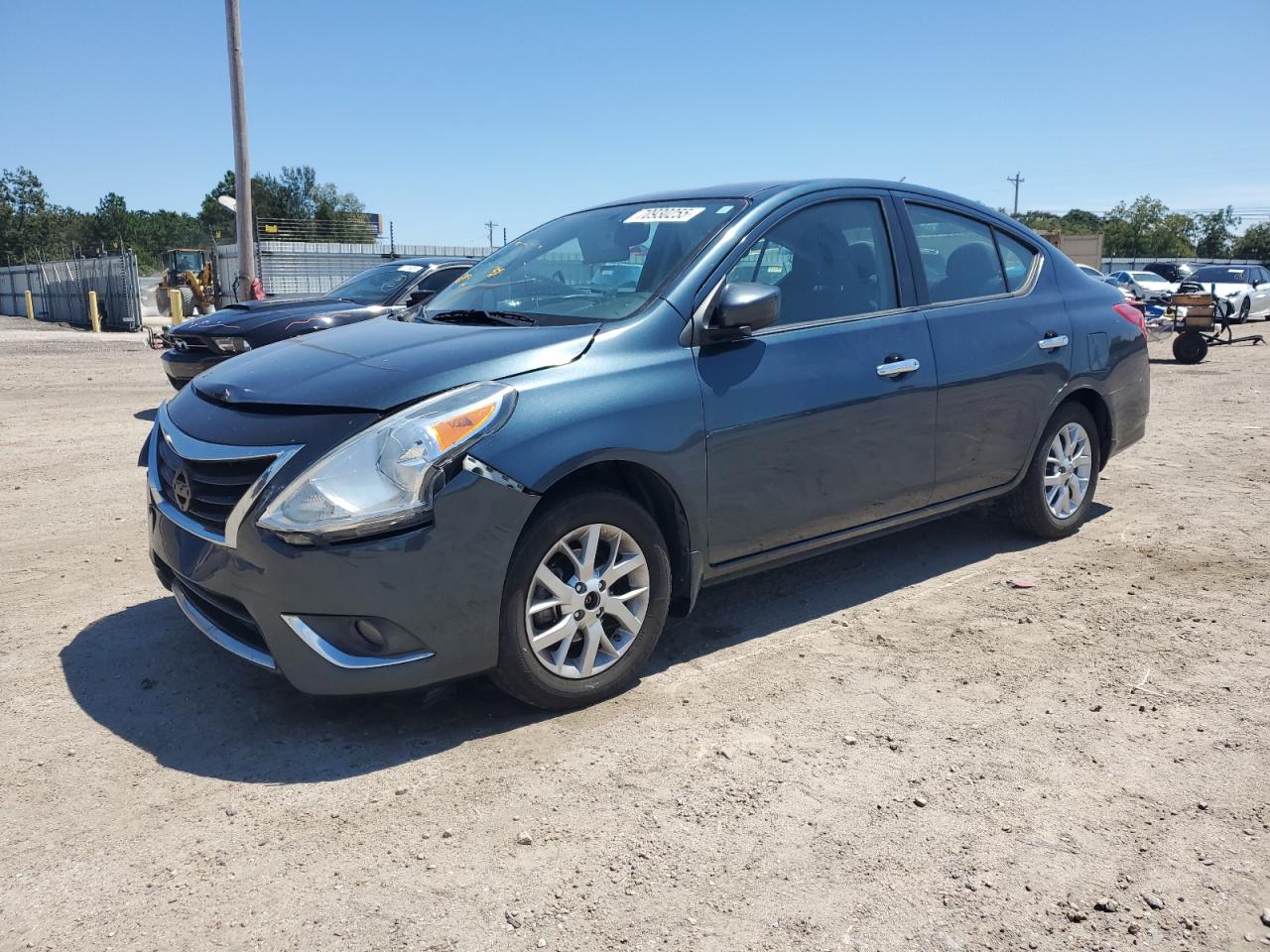 NISSAN VERSA S
