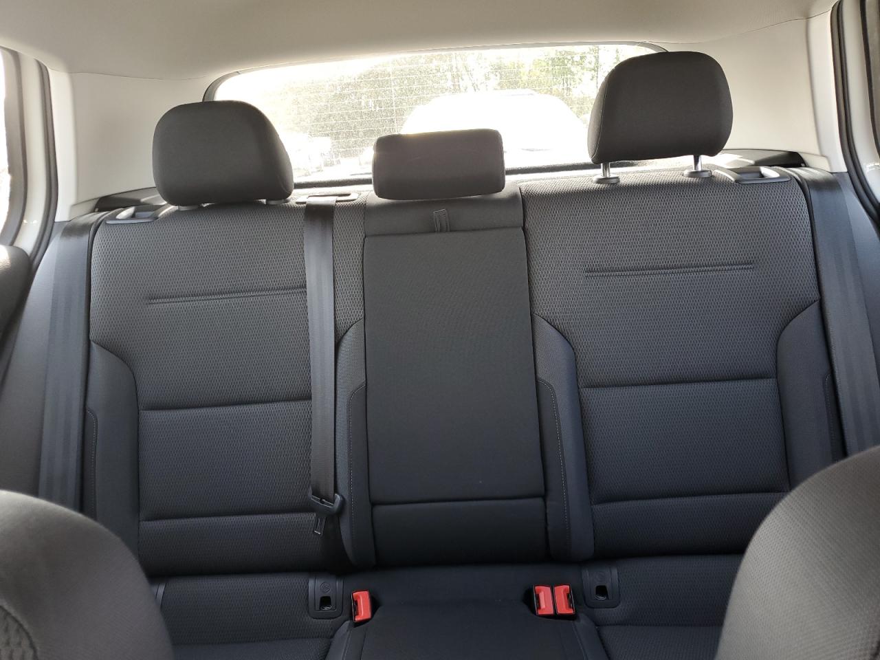 VOLKSWAGEN E-GOLF SE