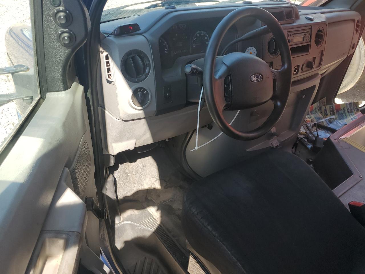 FORD ECONOLINE E350 SUPER DUTY CUTAWAY VAN