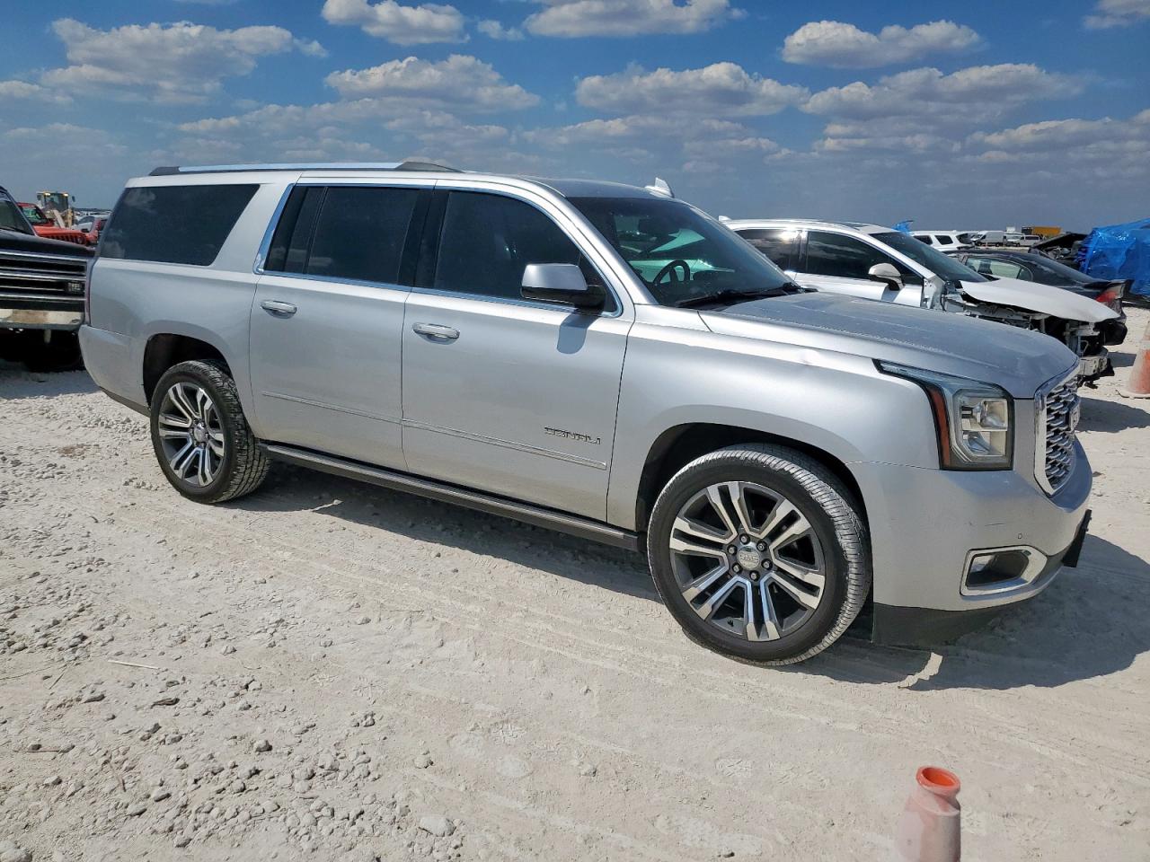 GMC YUKON DENALI