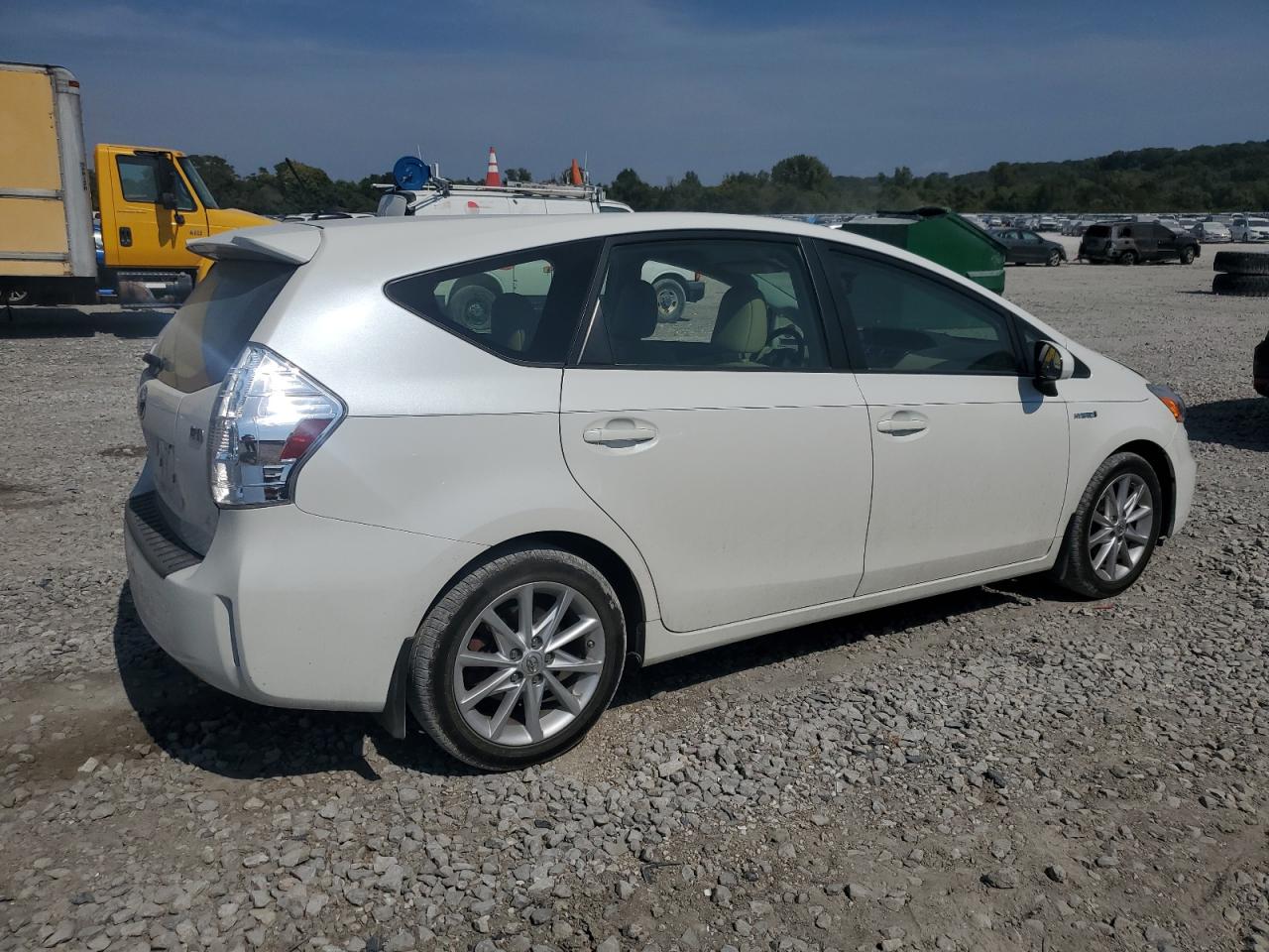 TOYOTA PRIUS V