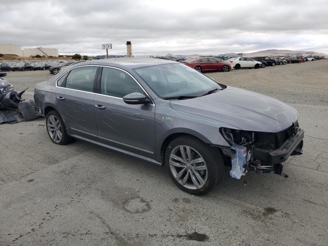 2018 VOLKSWAGEN PASSAT SEL 1VWCA7A39JC009398