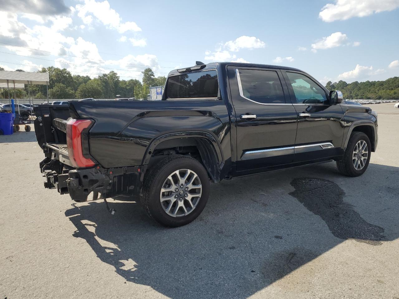 TOYOTA TUNDRA CREWMAX PLATINUM