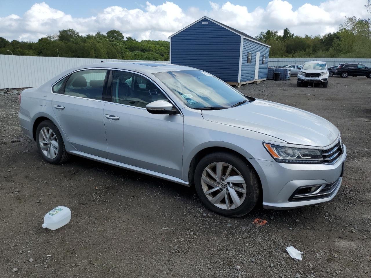 VOLKSWAGEN PASSAT SE