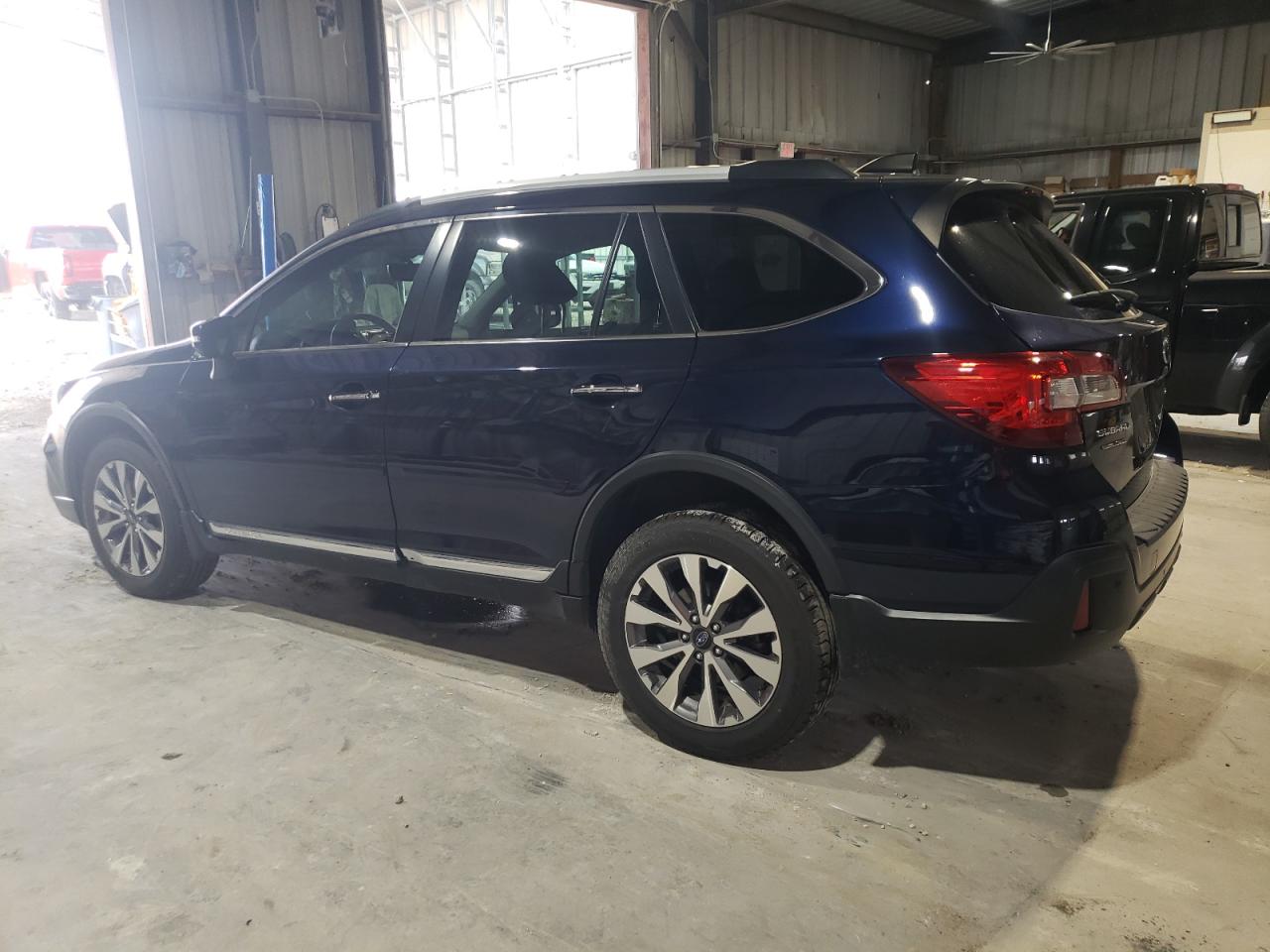 SUBARU OUTBACK TOURING