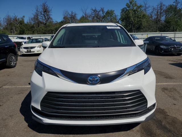 2024 TOYOTA SIENNA LE 5TDBSKFC9RS138713