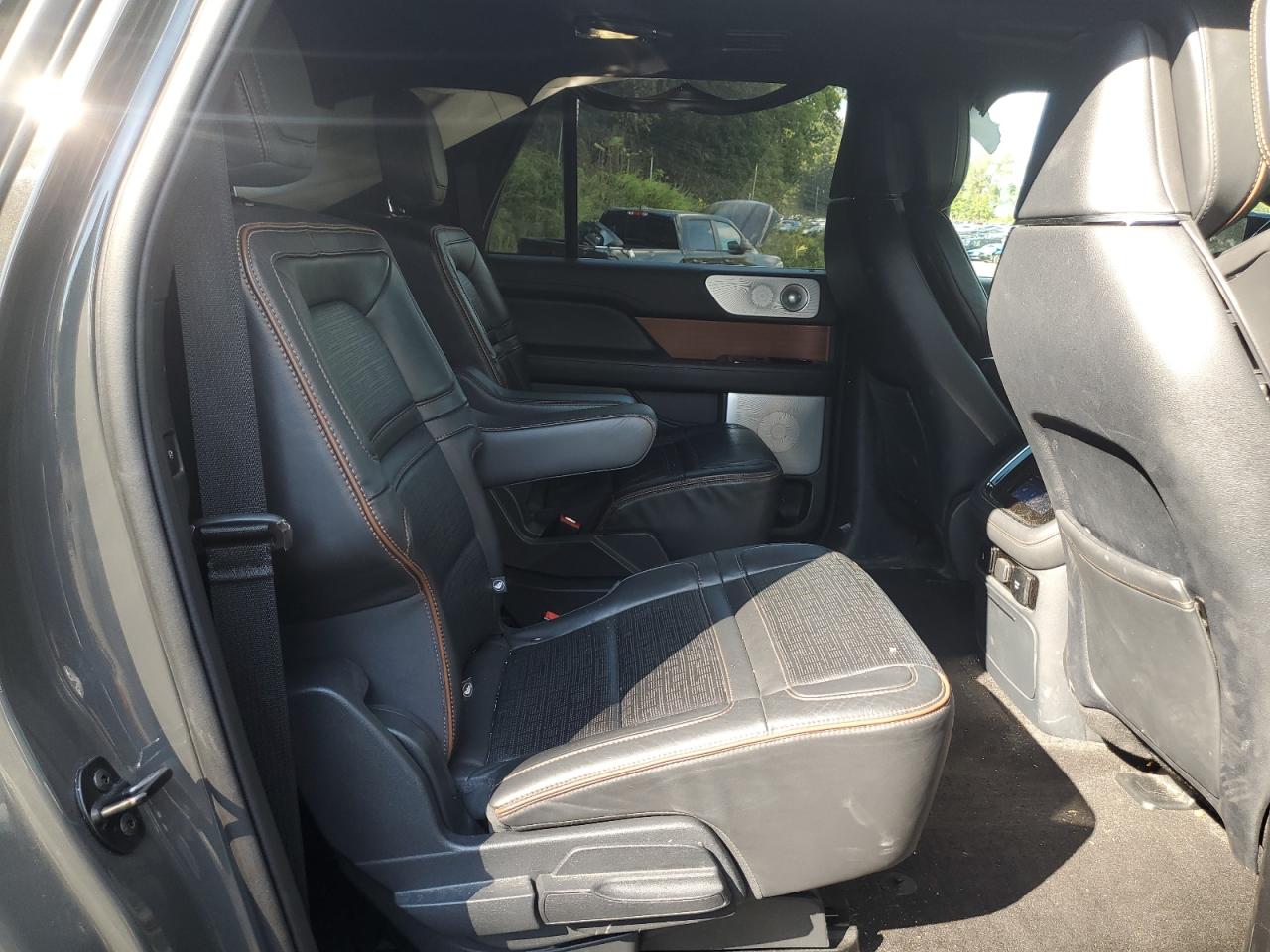 LINCOLN NAVIGATOR L BLACK LABEL