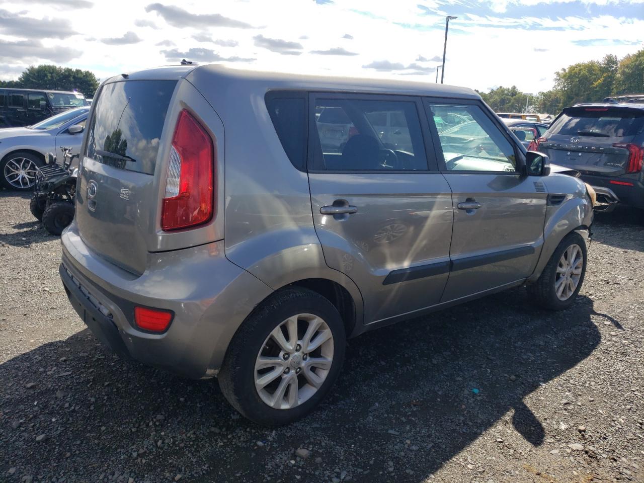 KIA SOUL +