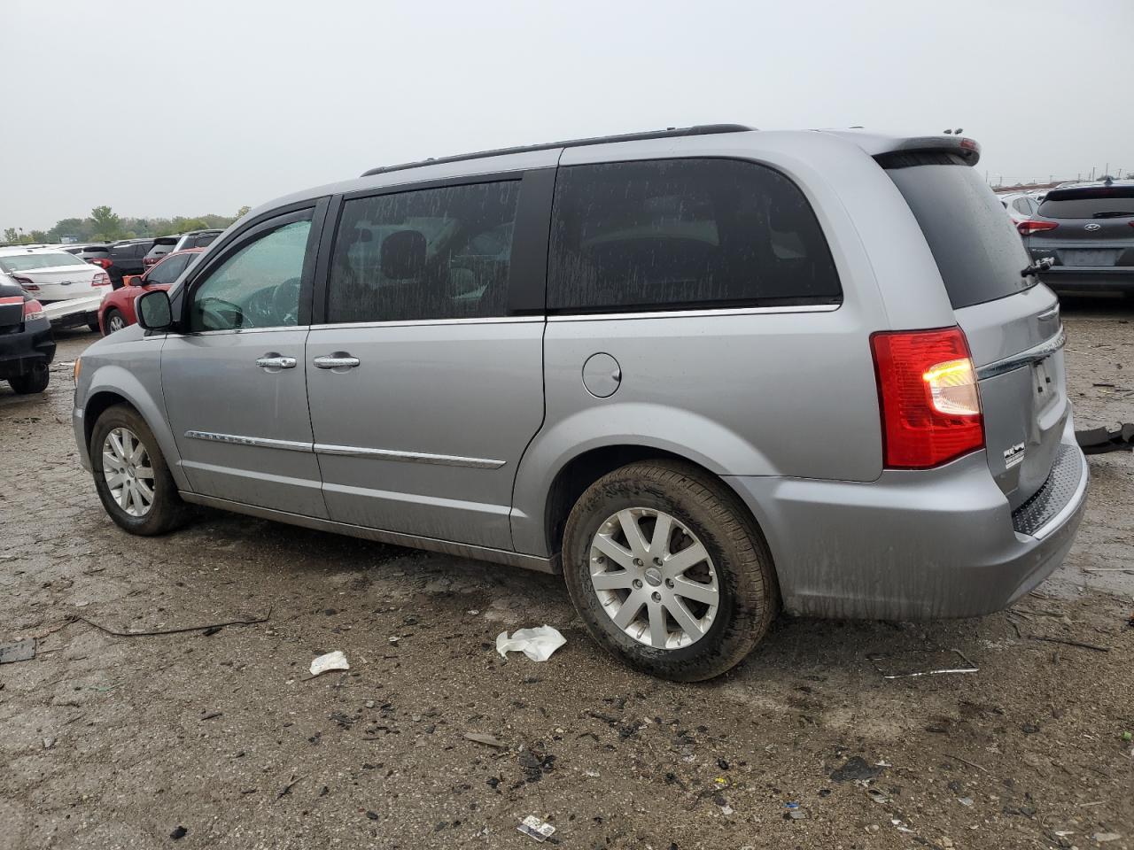 CHRYSLER TOWN & COUNTRY TOURING