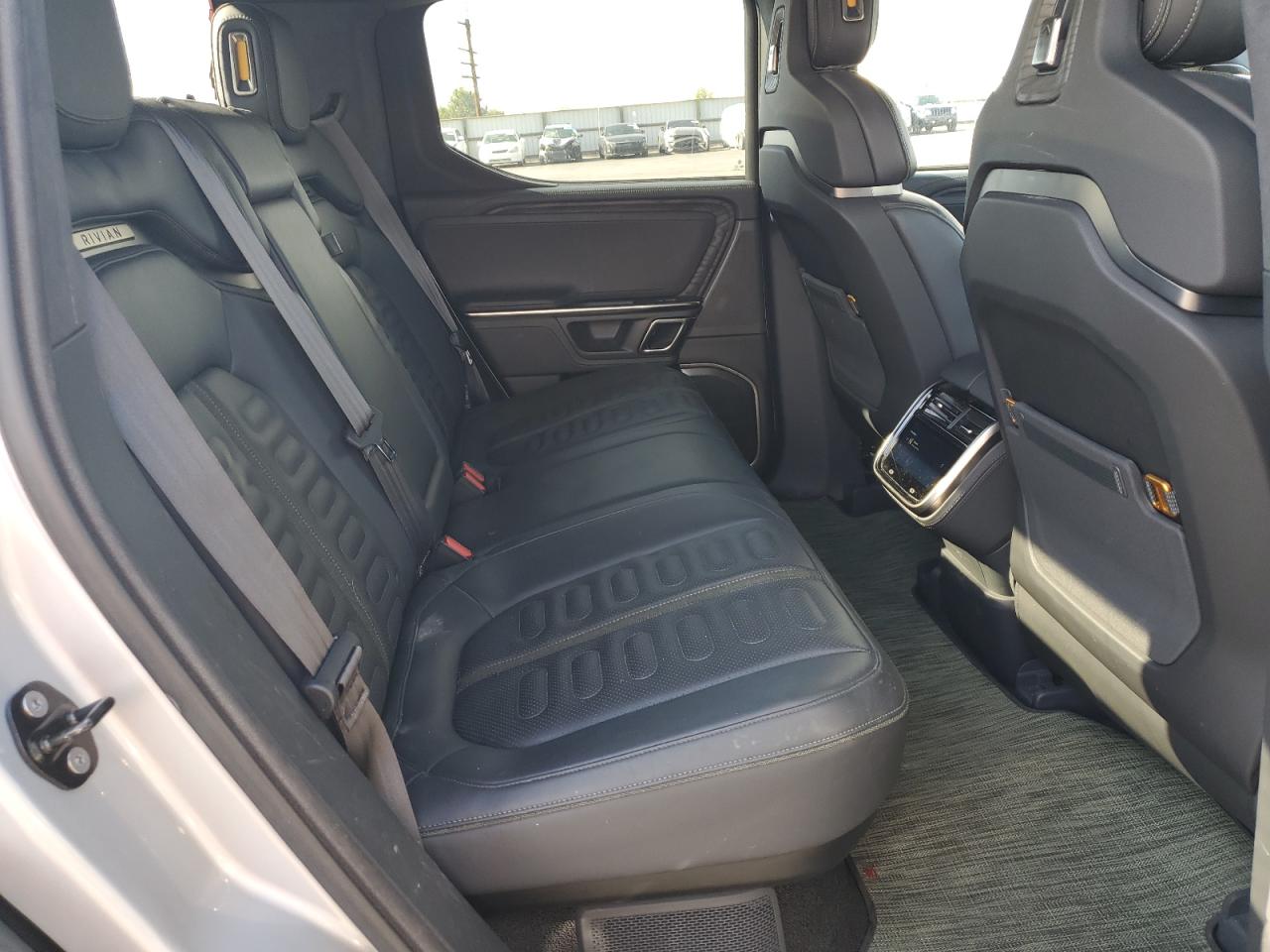 RIVIAN R1T LAUNCH EDITION