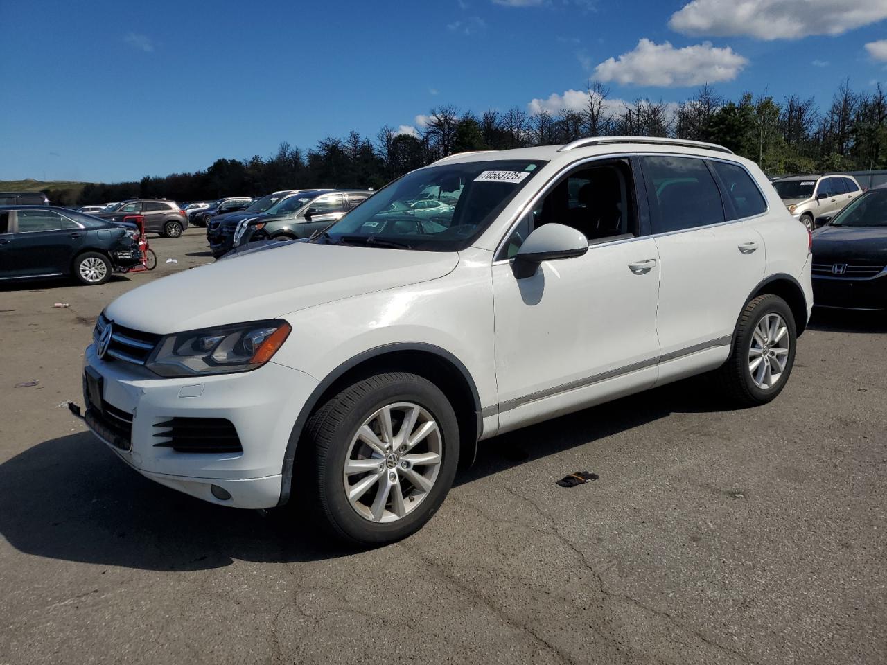 Lot #3310322027 2013 VOLKSWAGEN TOUAREG V6