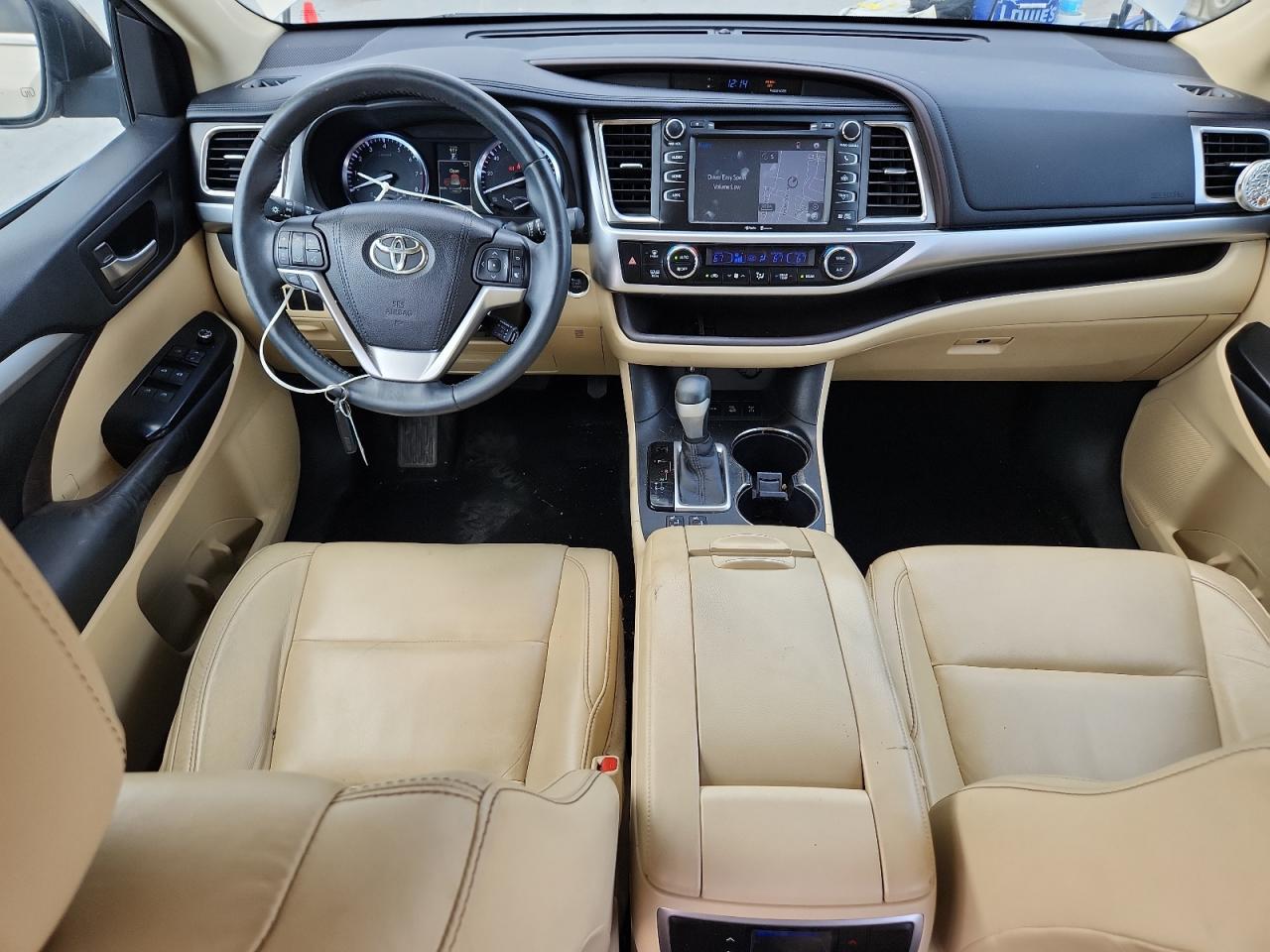 TOYOTA HIGHLANDER XLE