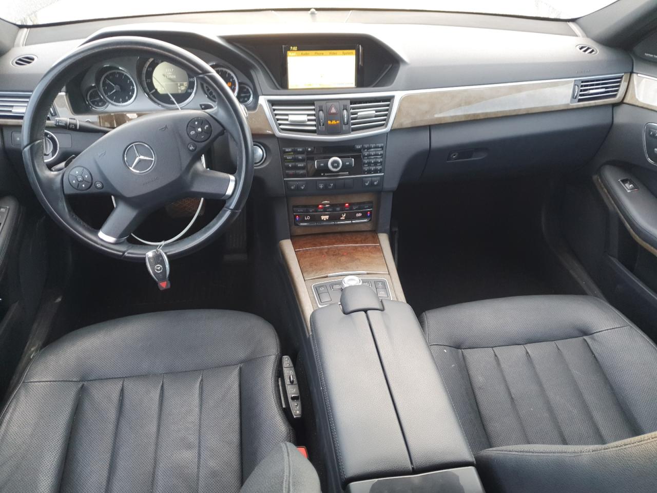 MERCEDES-BENZ E-CLASS 550 4MATIC