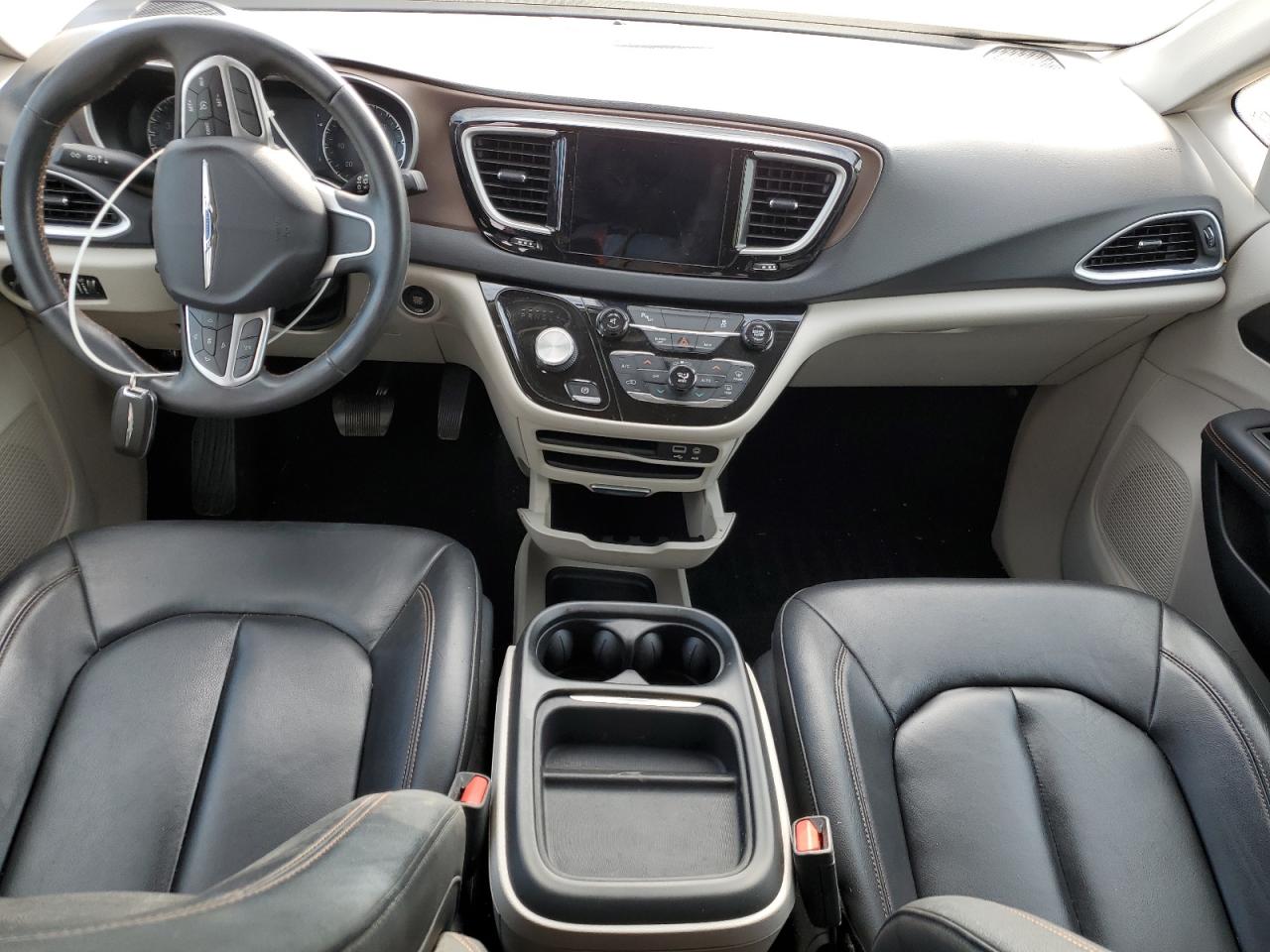 CHRYSLER PACIFICA TOURING L