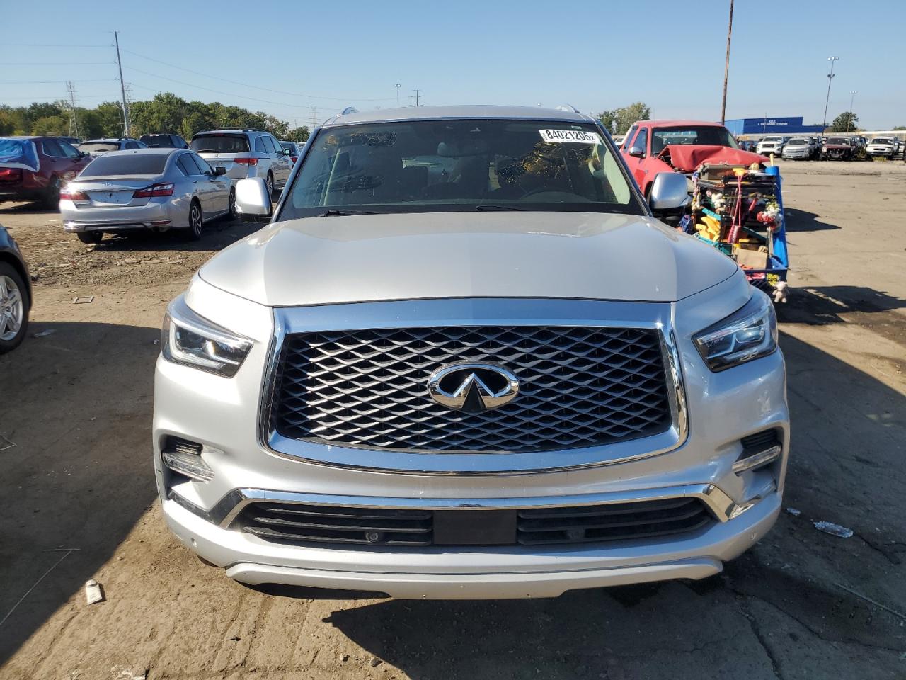 INFINITI QX80 LUXE
