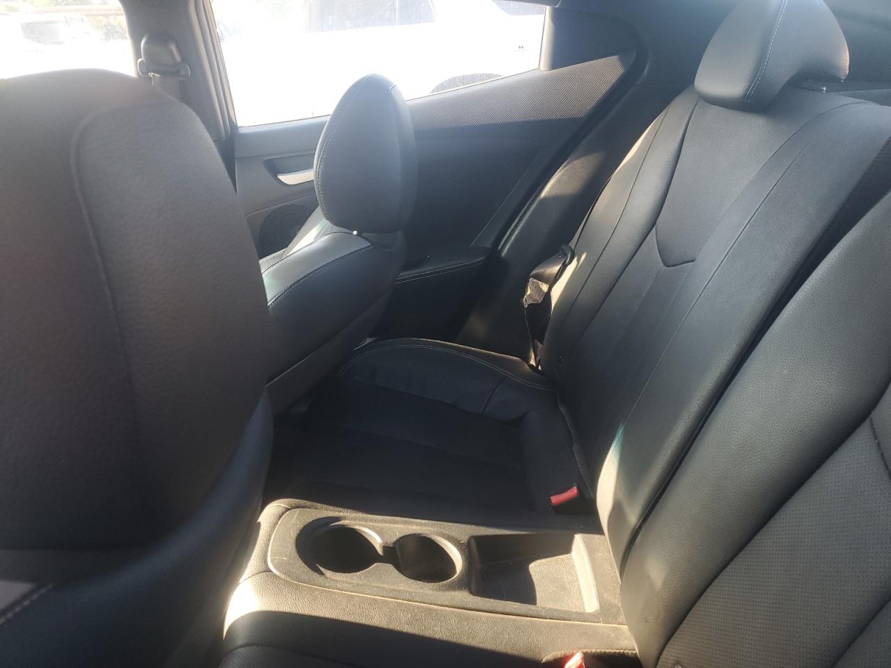 HYUNDAI VELOSTER TURBO