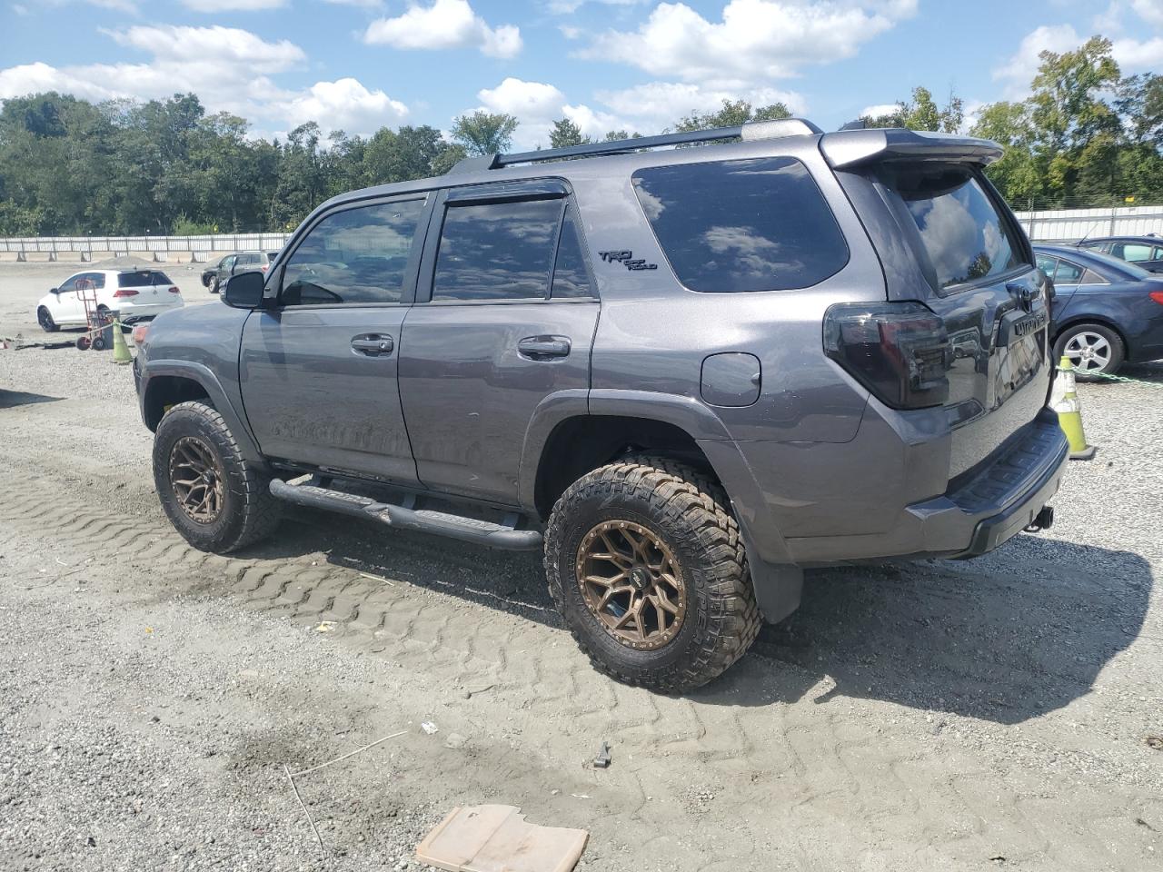 TOYOTA 4RUNNER SE