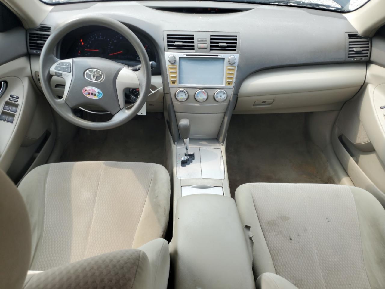 TOYOTA CAMRY BASE