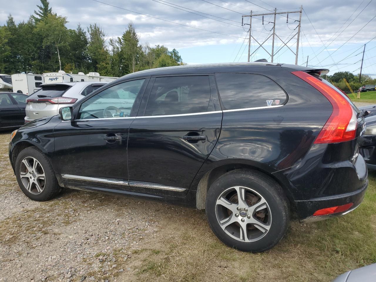 Lot #3240105563 2015 VOLVO XC60 T6 PR