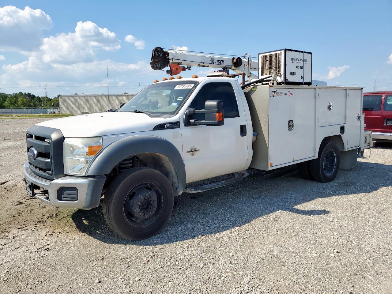 FORD F-550 SUPER DUTY