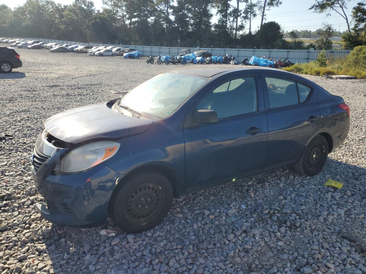 NISSAN VERSA S