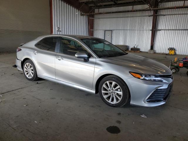 2022 TOYOTA CAMRY LE 4T1C11AK6NU066144