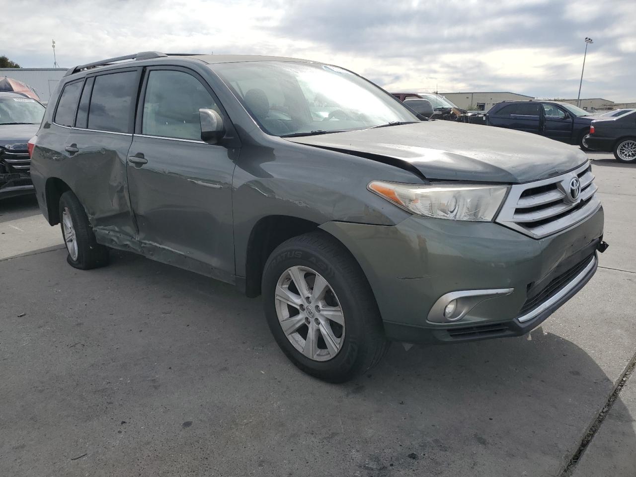 TOYOTA HIGHLANDER BASE