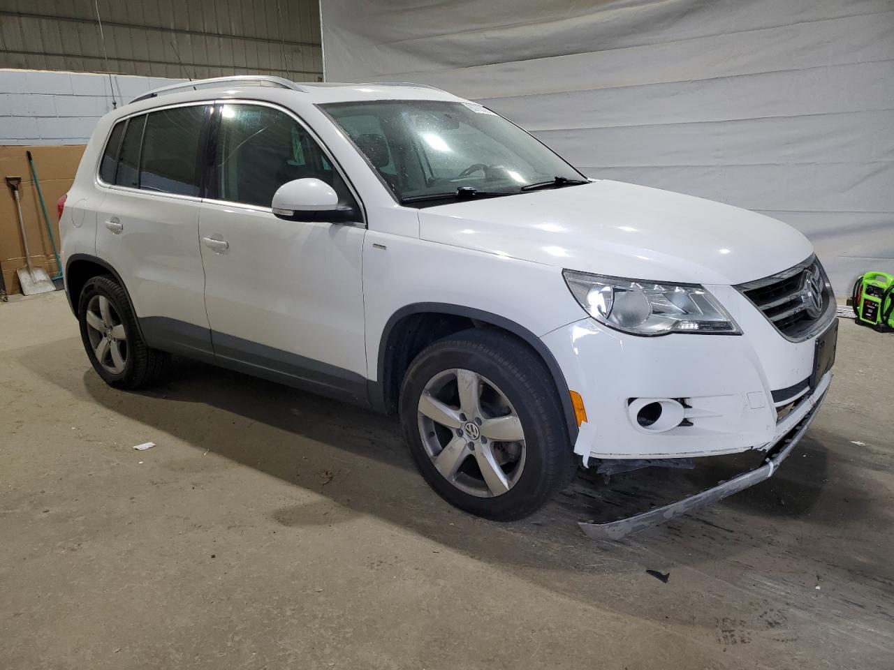 VOLKSWAGEN TIGUAN SE