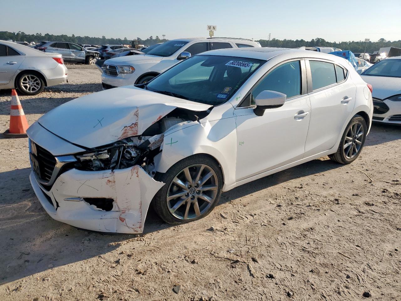 MAZDA 3 GRAND TOURING