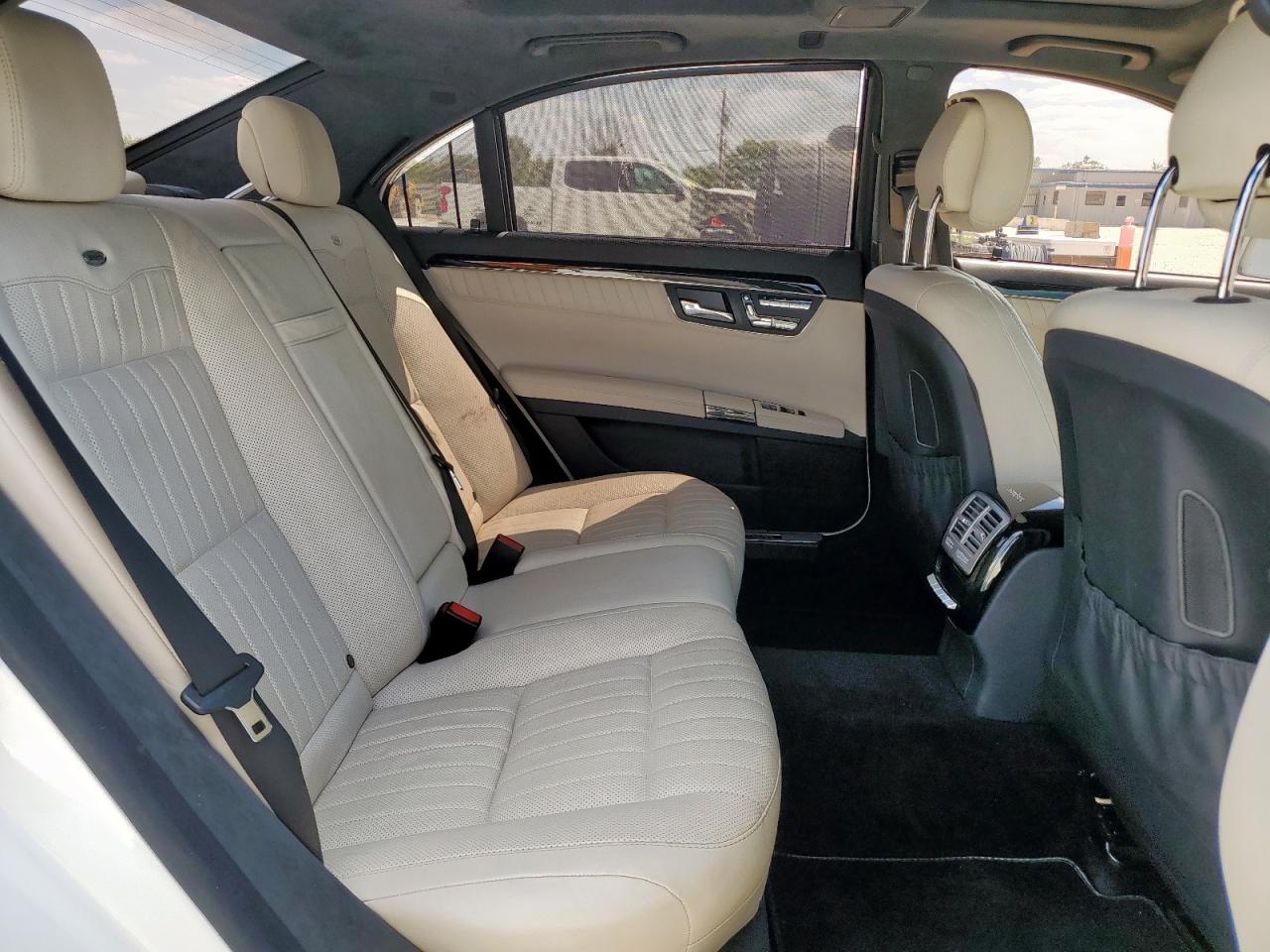 MERCEDES-BENZ S-CLASS 550