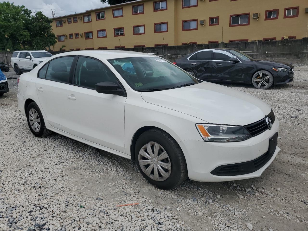 VOLKSWAGEN JETTA BASE