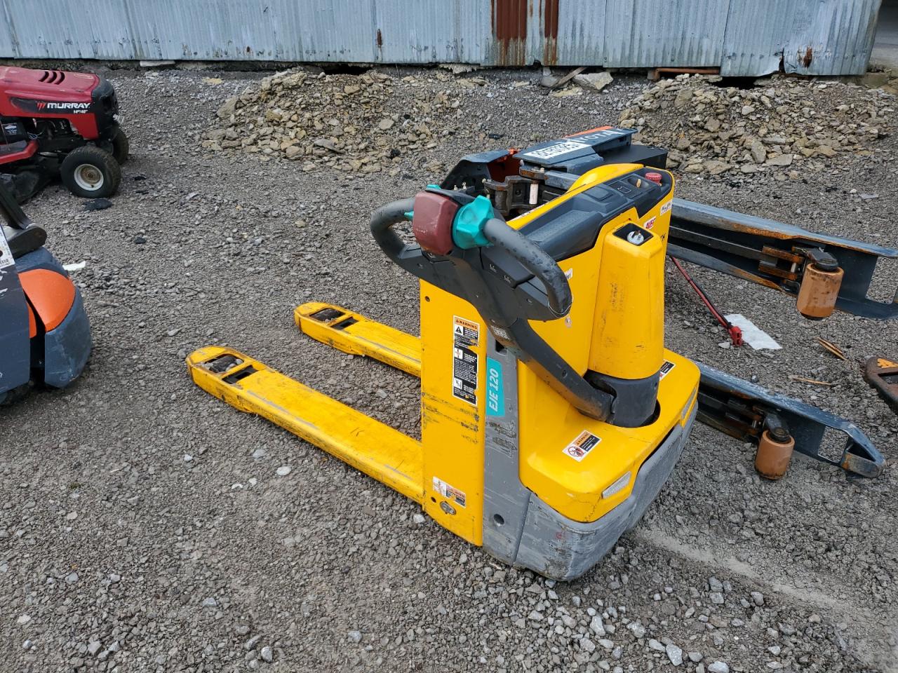 Lot #3246797822 2020 JJOF ELECTRIC PALLET JACK