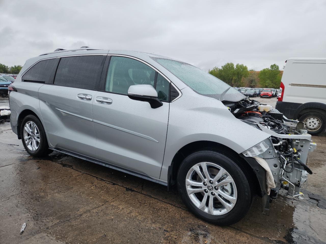 TOYOTA SIENNA LIMITED