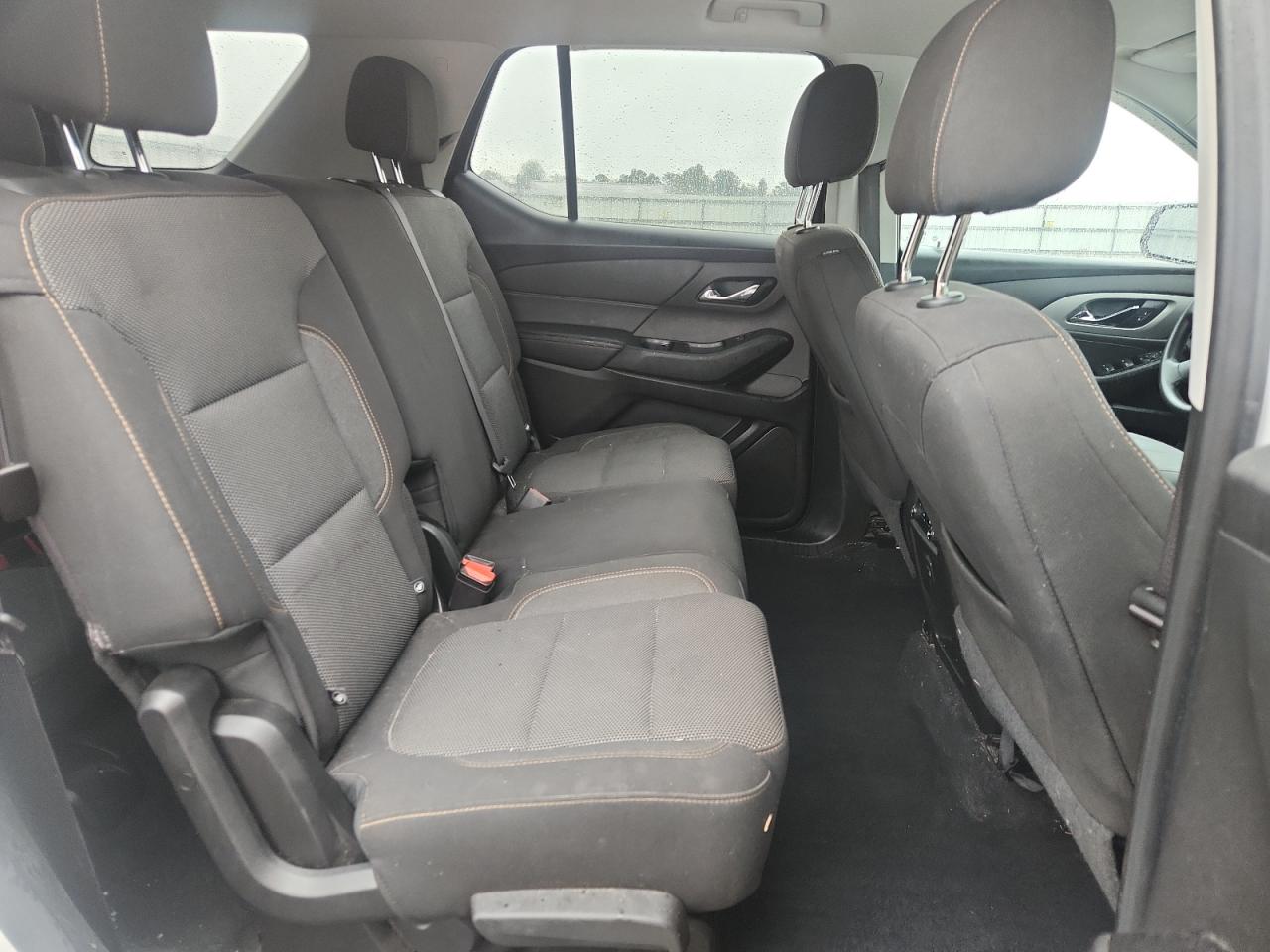 CHEVROLET TRAVERSE LS