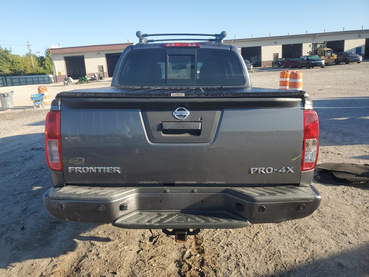 NISSAN FRONTIER S