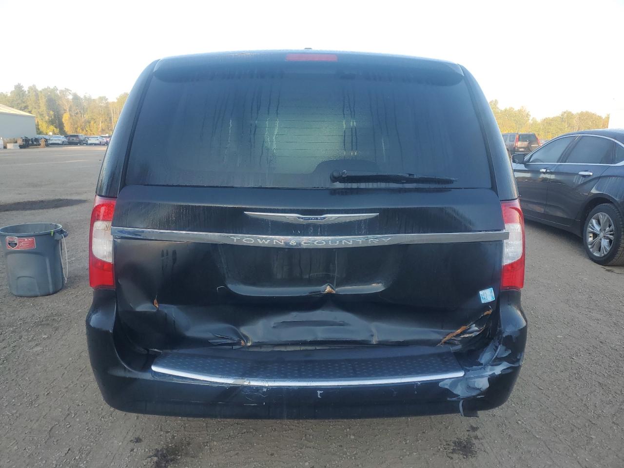 CHRYSLER TOWN & COUNTRY TOURING L