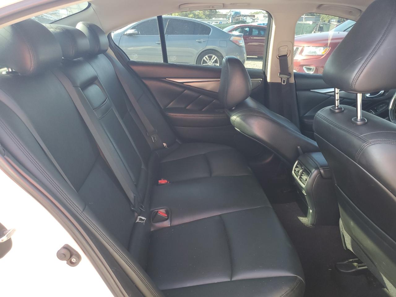 INFINITI Q50 PREMIUM